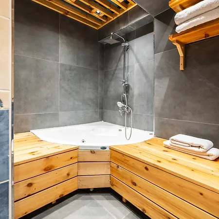 Maniz Apartmanhotel