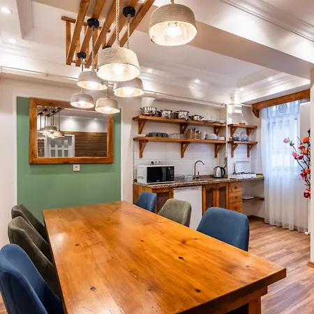 Hotel apartamentowy Maniz 4*