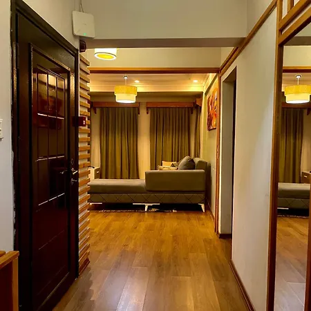 Aparthotel Maniz 3*