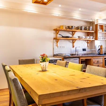 Maniz شقة فندقية 4*