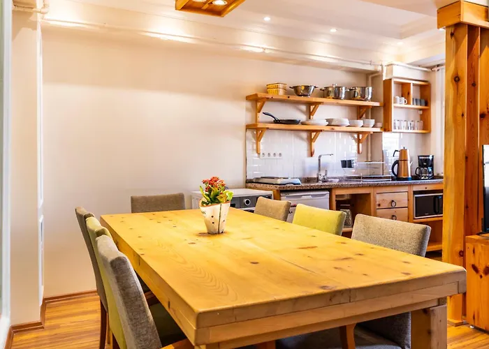 Maniz Apart-hotel 3*